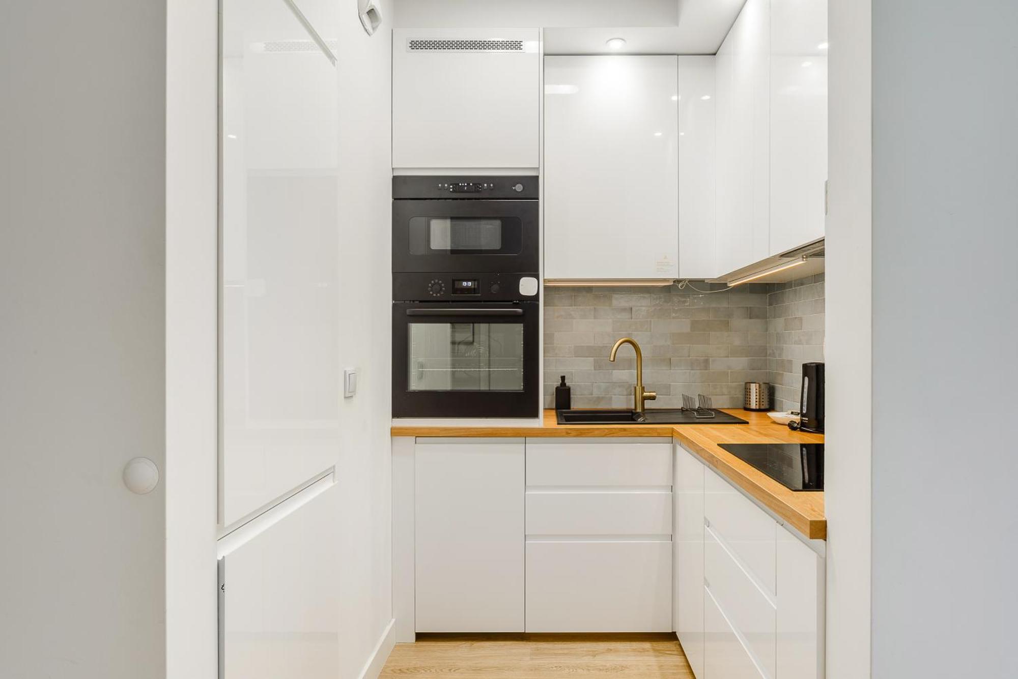 Cozy Family Apartments With Balcony Near Zlote Tarasy Warsaw Room photo